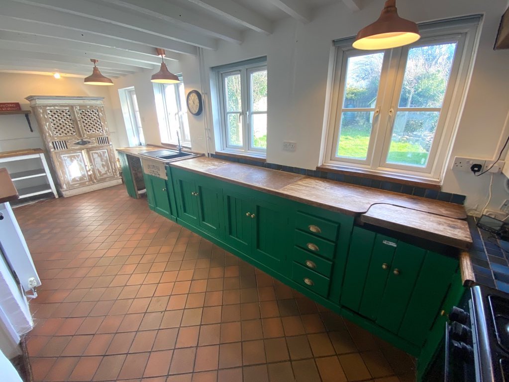 painting & decorating in