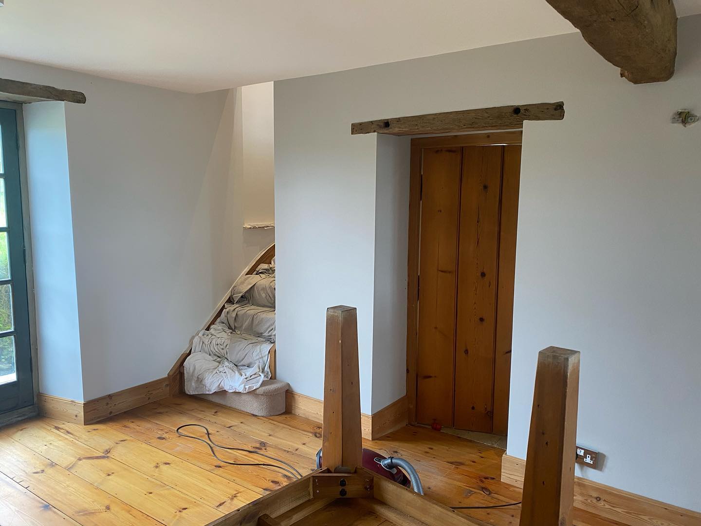 painting & decorating in